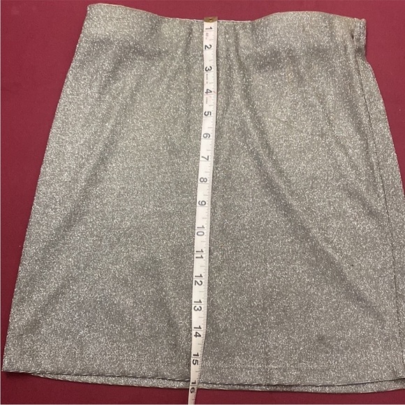 4/$20✨Wild Fable Shimmering Silver Pencil Skirt - Picture 7 of 8